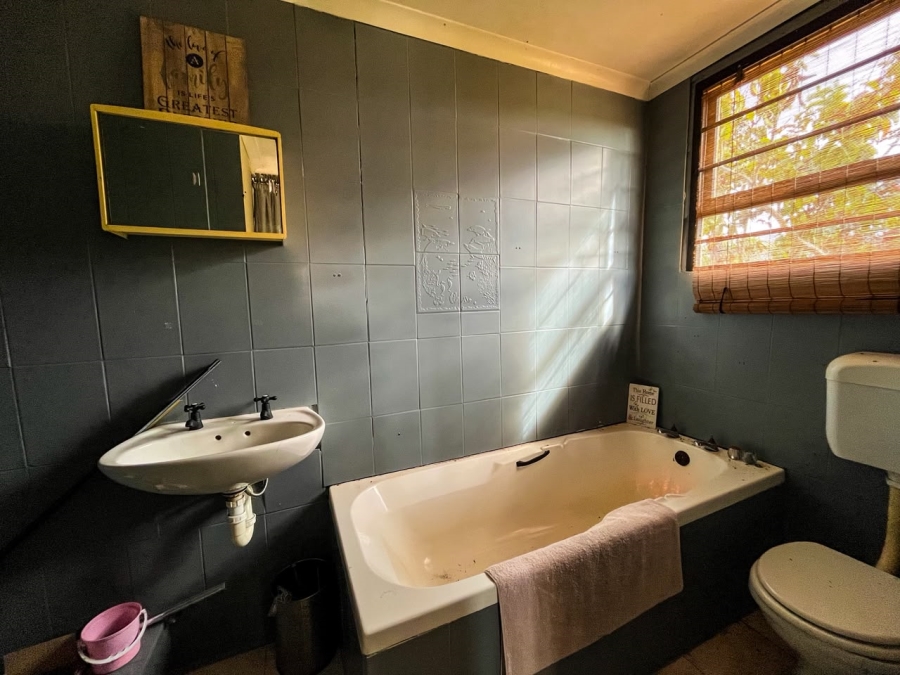 4 Bedroom Property for Sale in Bothasrus Eastern Cape